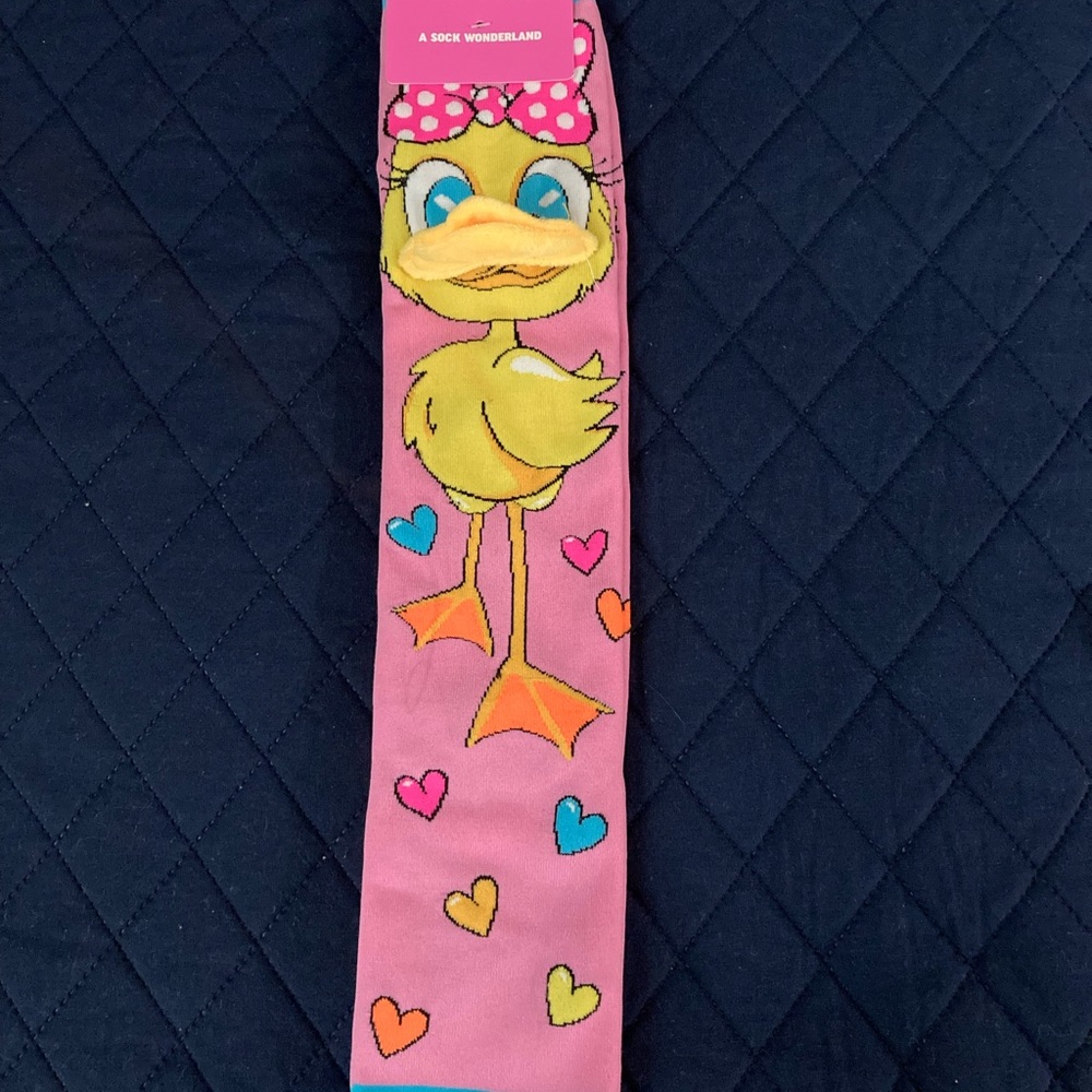 Fluffy Duck 3D Knee-High Socks - Picture 4 of 8